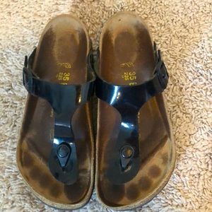 Birkenstock Gizeh Size 35 black patent leather.